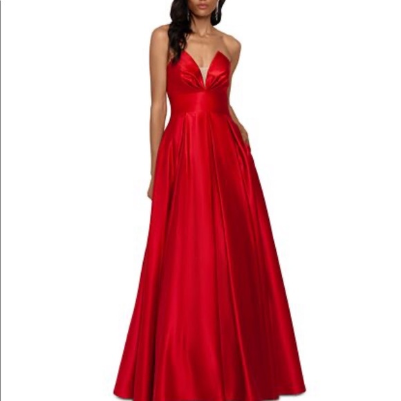 Betsy & Adam strapless satin Ball gown